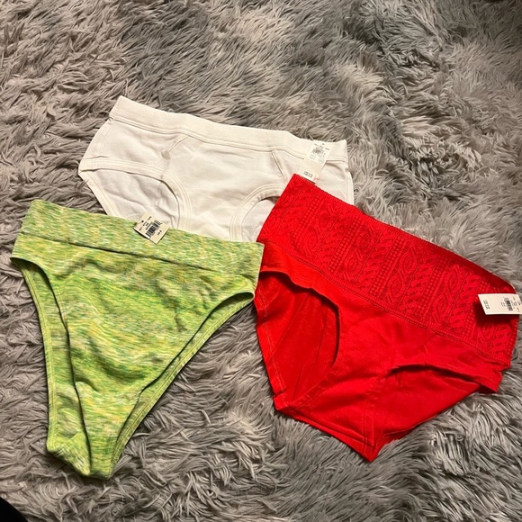 Aerie 3 piece underwear - Picture 1 of 10